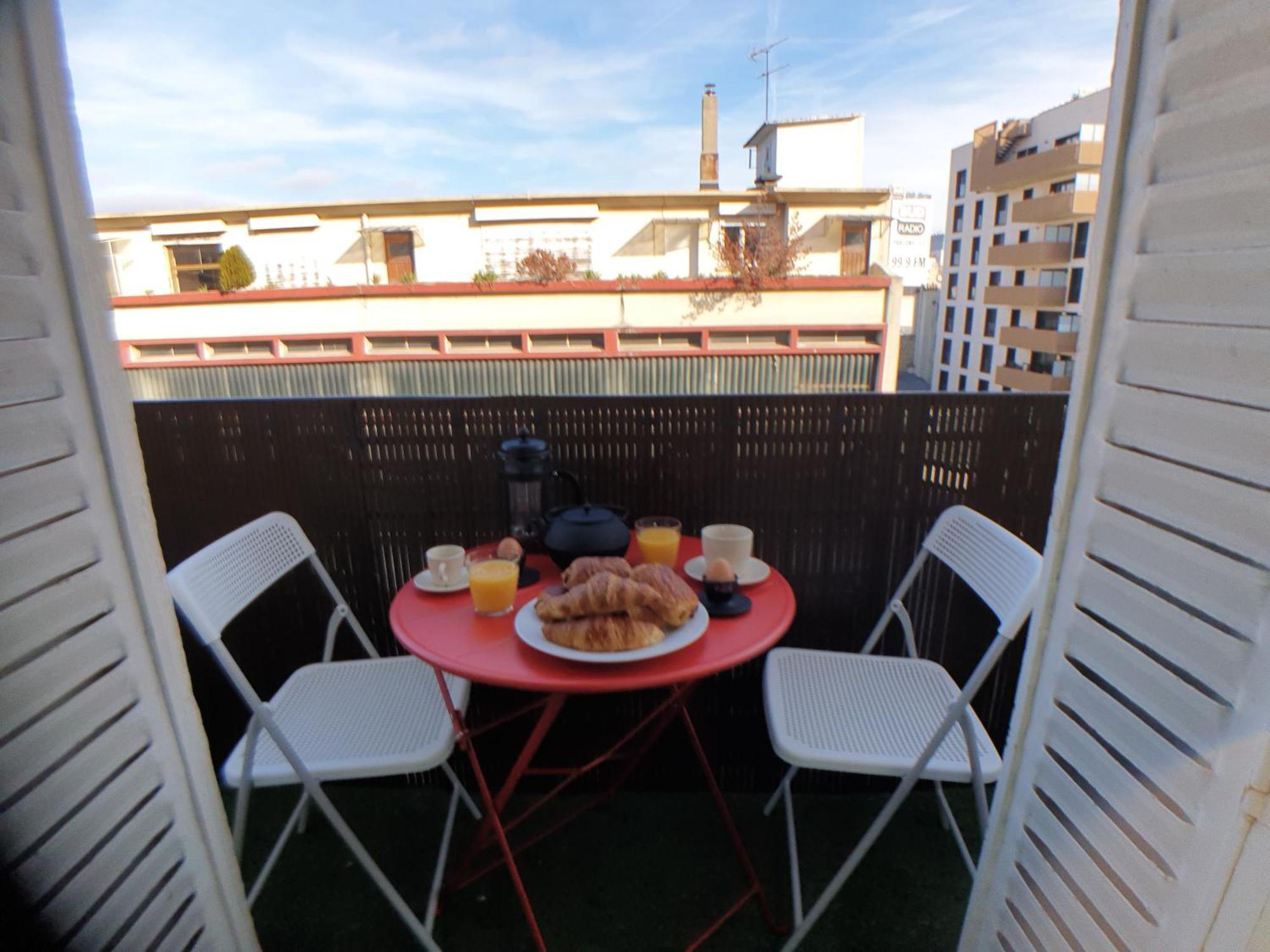 Amazing Apartment A Stone'S Throw From The City Of Lights - Paris كليشي المظهر الخارجي الصورة